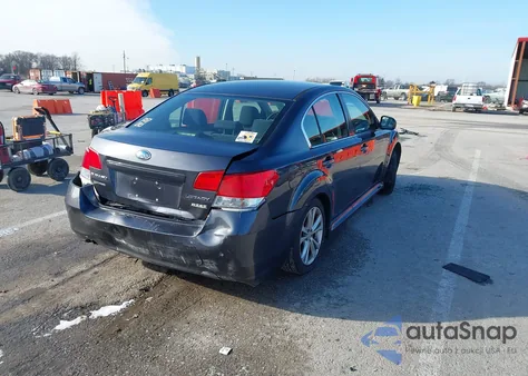 2013 Subaru Legacy 2.5I Premium из США, поврежденный, VIN 4S3BMBB67D3023211